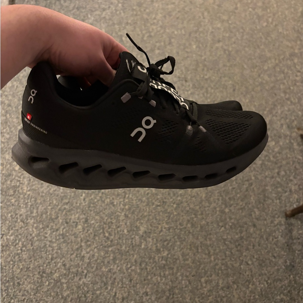 On cloud surfer Running Men's Black Running Shoes